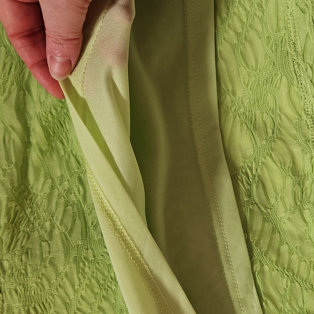 Groovy Textured Lime Green Midi Skirt - Picture 5 of 5